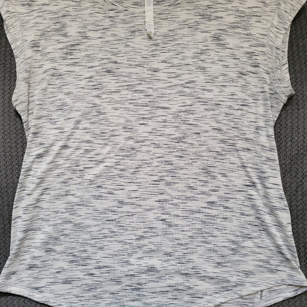 Lululemon Lost in Pace Tee